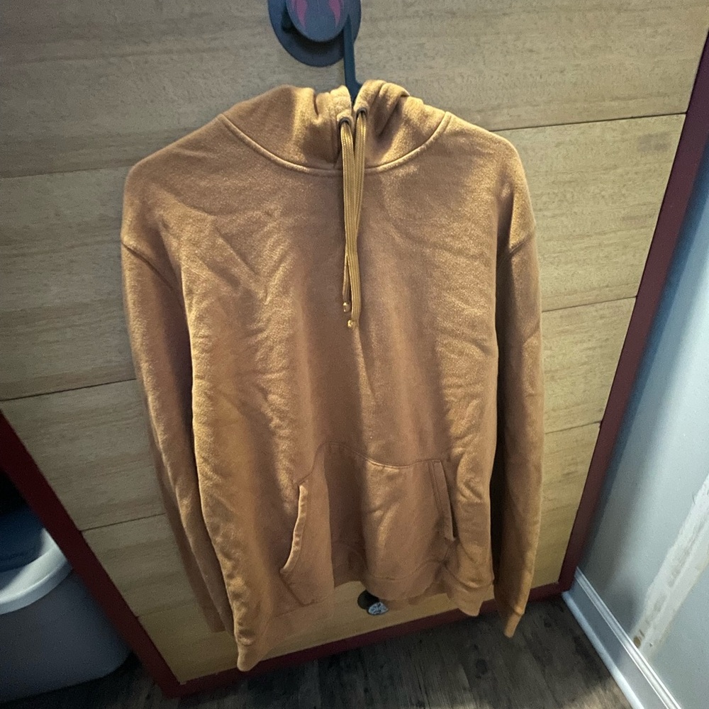 men’s large brown hoodie, tech gear
